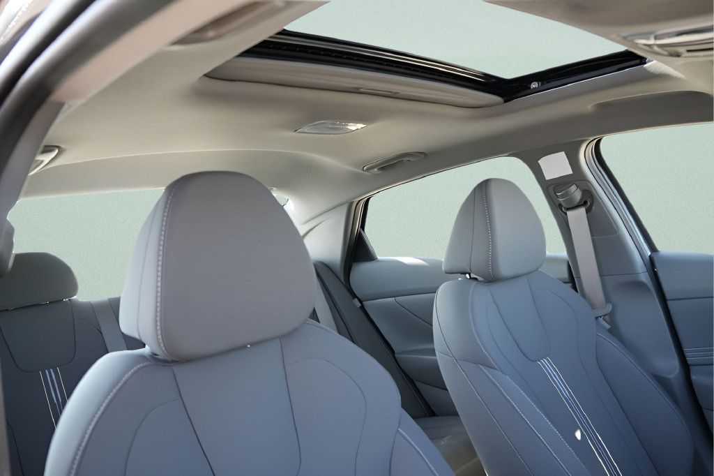 New 2026 Hyundai Elantra SEL Sport FWD image 11