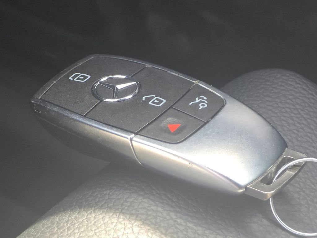 Certified 2022 Mercedes-Benz GLA 250 4MATIC image 34
