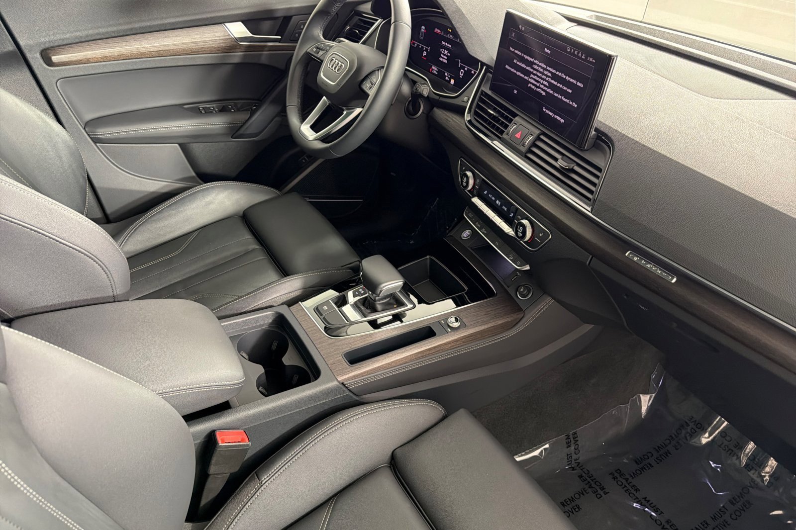 Used 2025 Audi Q5 2.0T Premium Plus w/ Premium Plus Package AWD/4WD image 15