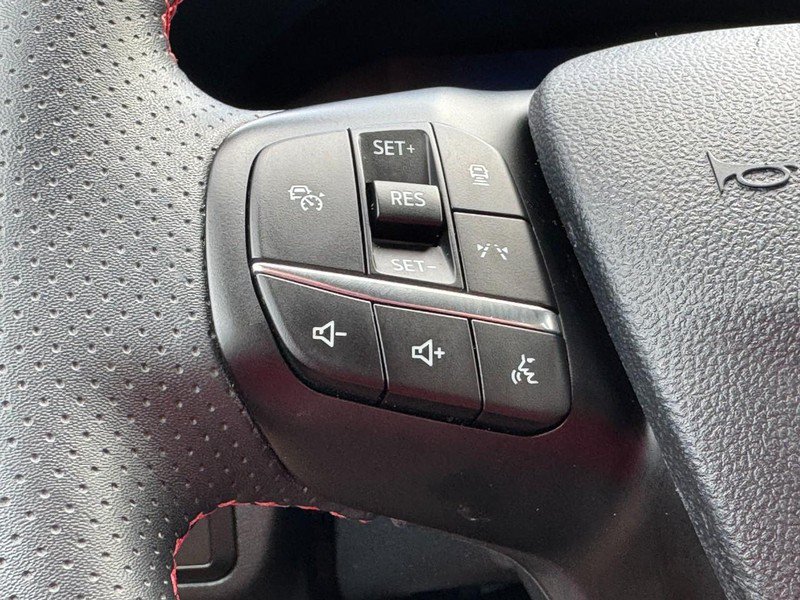 Used 2025 Ford Escape ST-Line w/ Tech Pack #1 AWD/4WD image 16