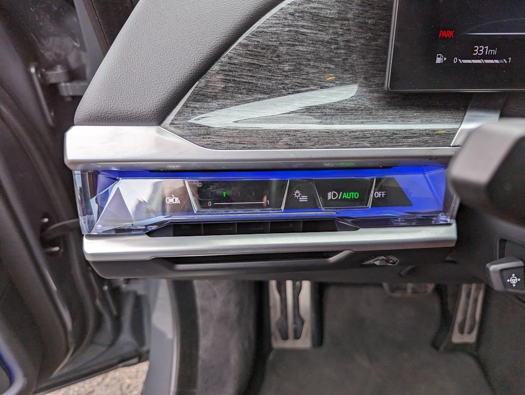 Used 2023 BMW 760i xDrive AWD/4WD image 15
