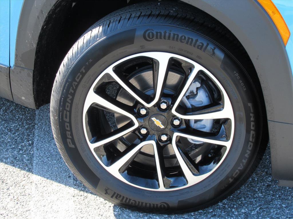 Used 2025 Chevrolet TrailBlazer LT w/ Driver Confidence Package image 7