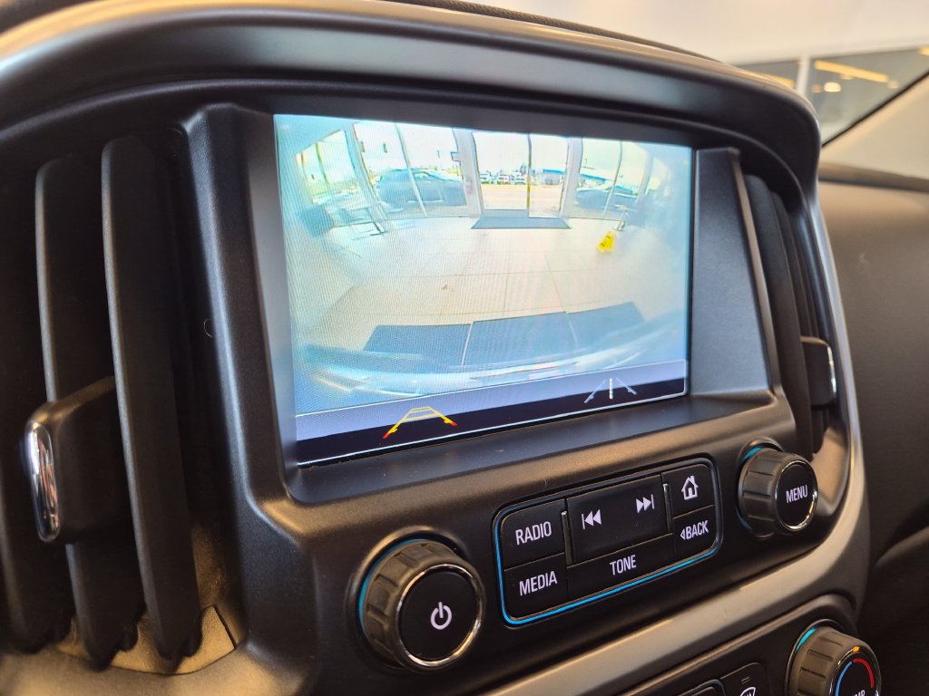 Used 2018 Chevrolet Colorado LT AWD/4WD image 21