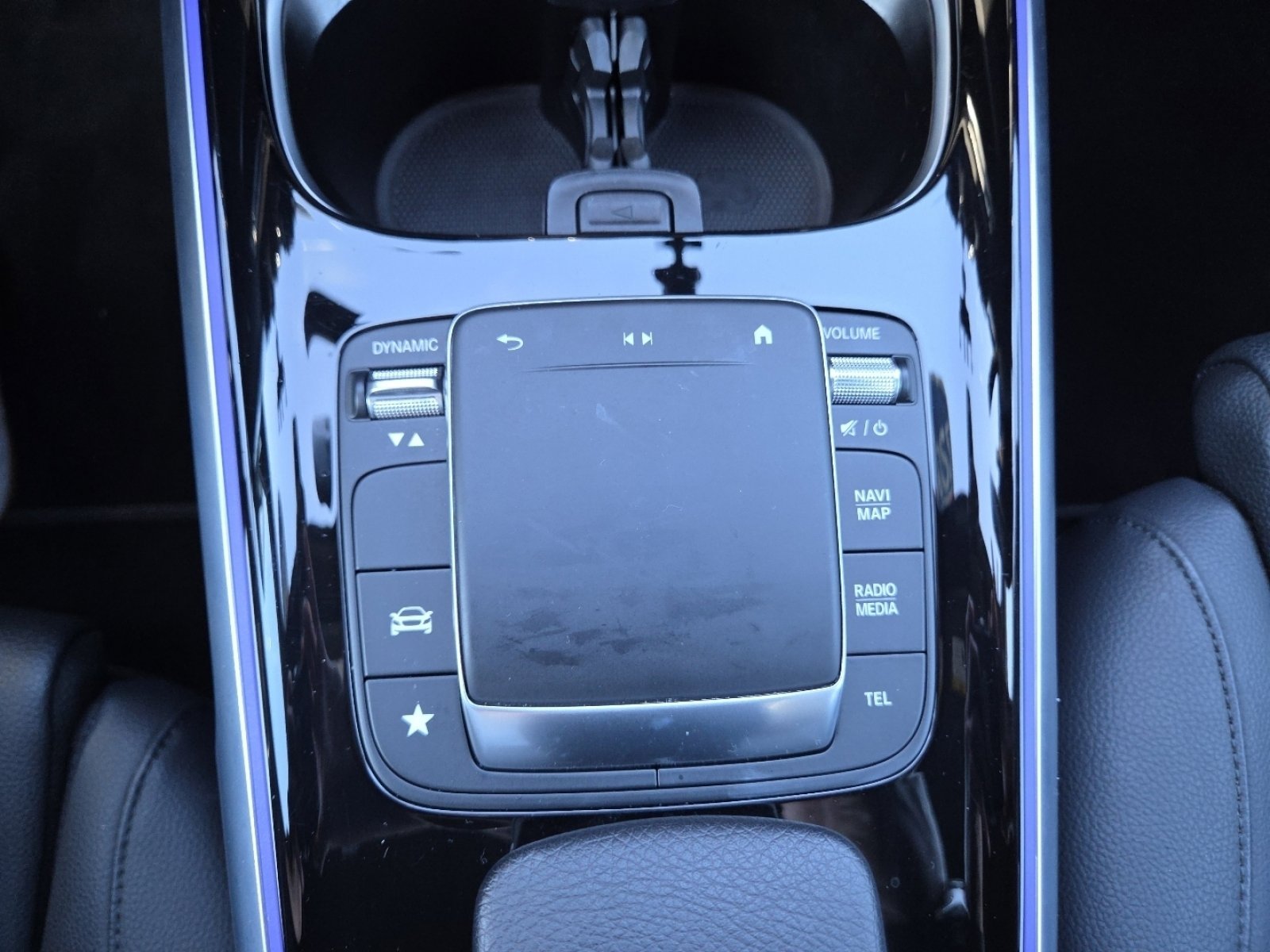 Used 2022 Mercedes-Benz GLB 250 4MATIC image 35