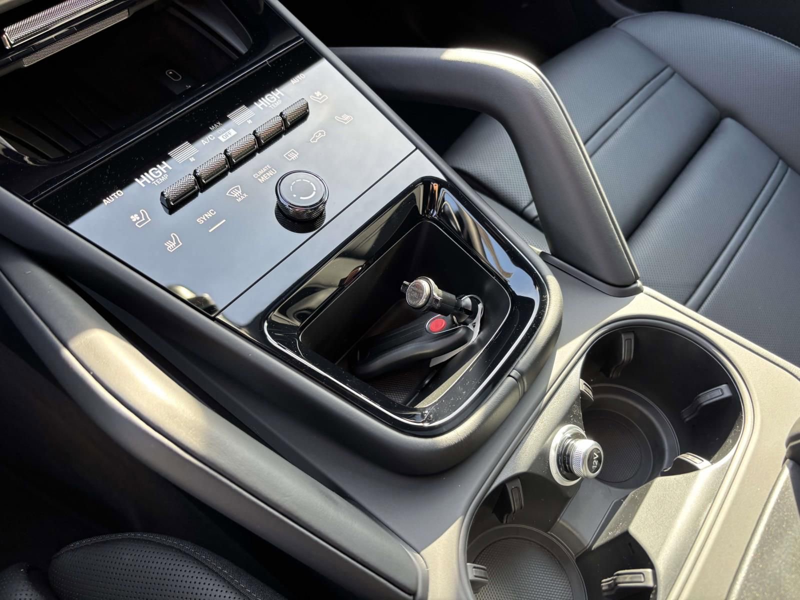 New 2026 Porsche Cayenne GTS image 33