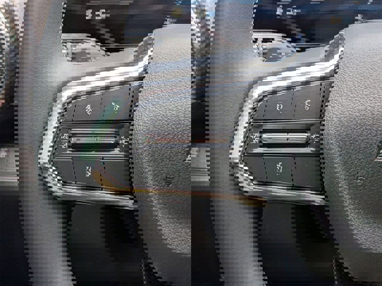 New 2026 Chevrolet Equinox LT image 11