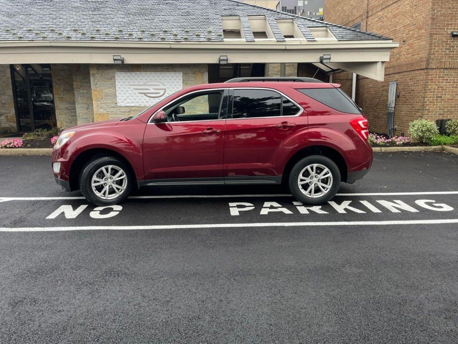 Used 2016 Chevrolet Equinox LT w/ Convenience Package AWD/4WD image 3