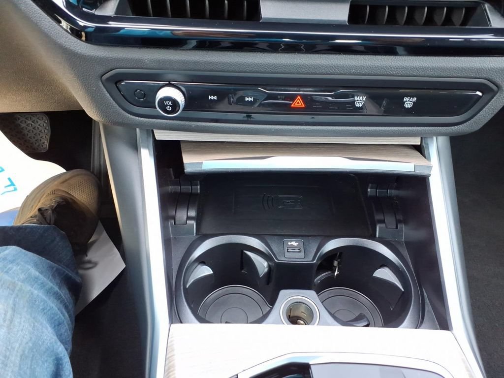 Used 2025 BMW 330i Sedan RWD image 12