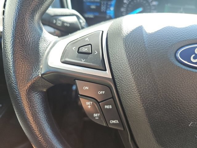 Used 2020 Ford Fusion SE FWD image 18