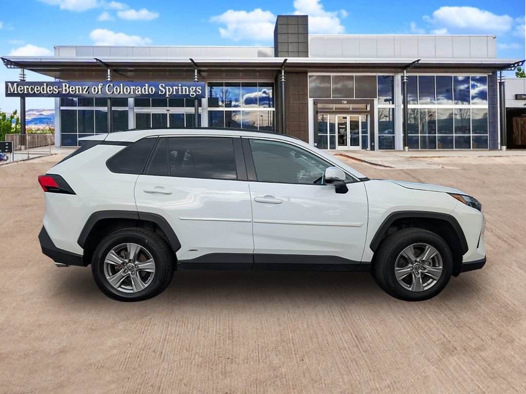 Used 2024 Toyota RAV4 LE AWD/4WD image 4
