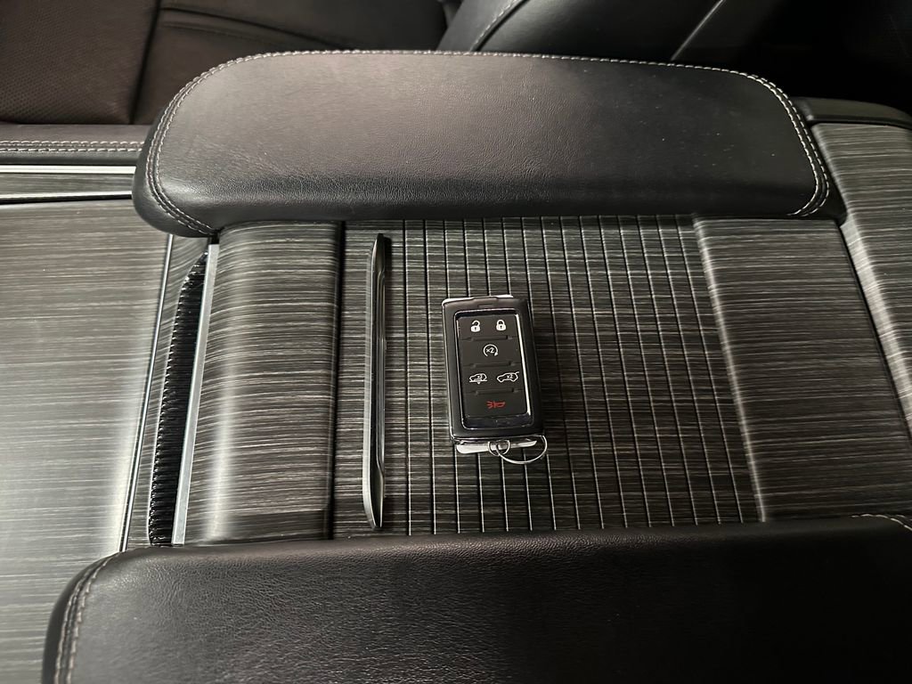 Certified 2024 Jeep Wagoneer Series III AWD/4WD image 47