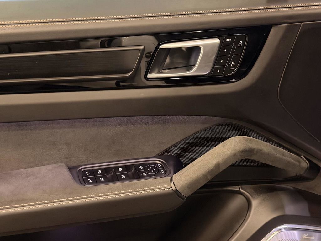 Certified 2022 Porsche Cayenne Turbo GT AWD/4WD image 13