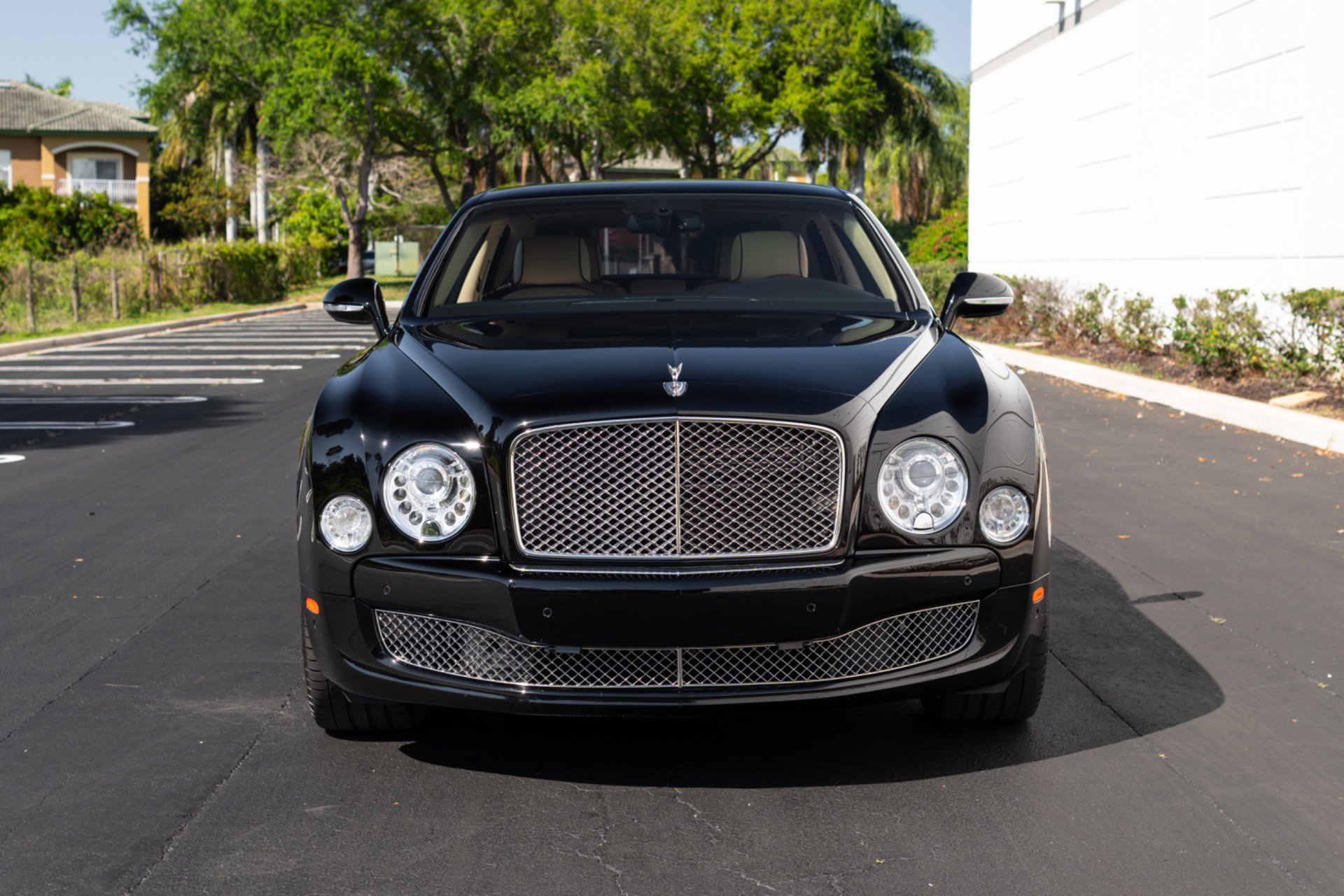 Used 2014 Bentley Mulsanne RWD image 2