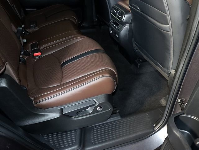 Used 2023 Honda Pilot Elite image 34