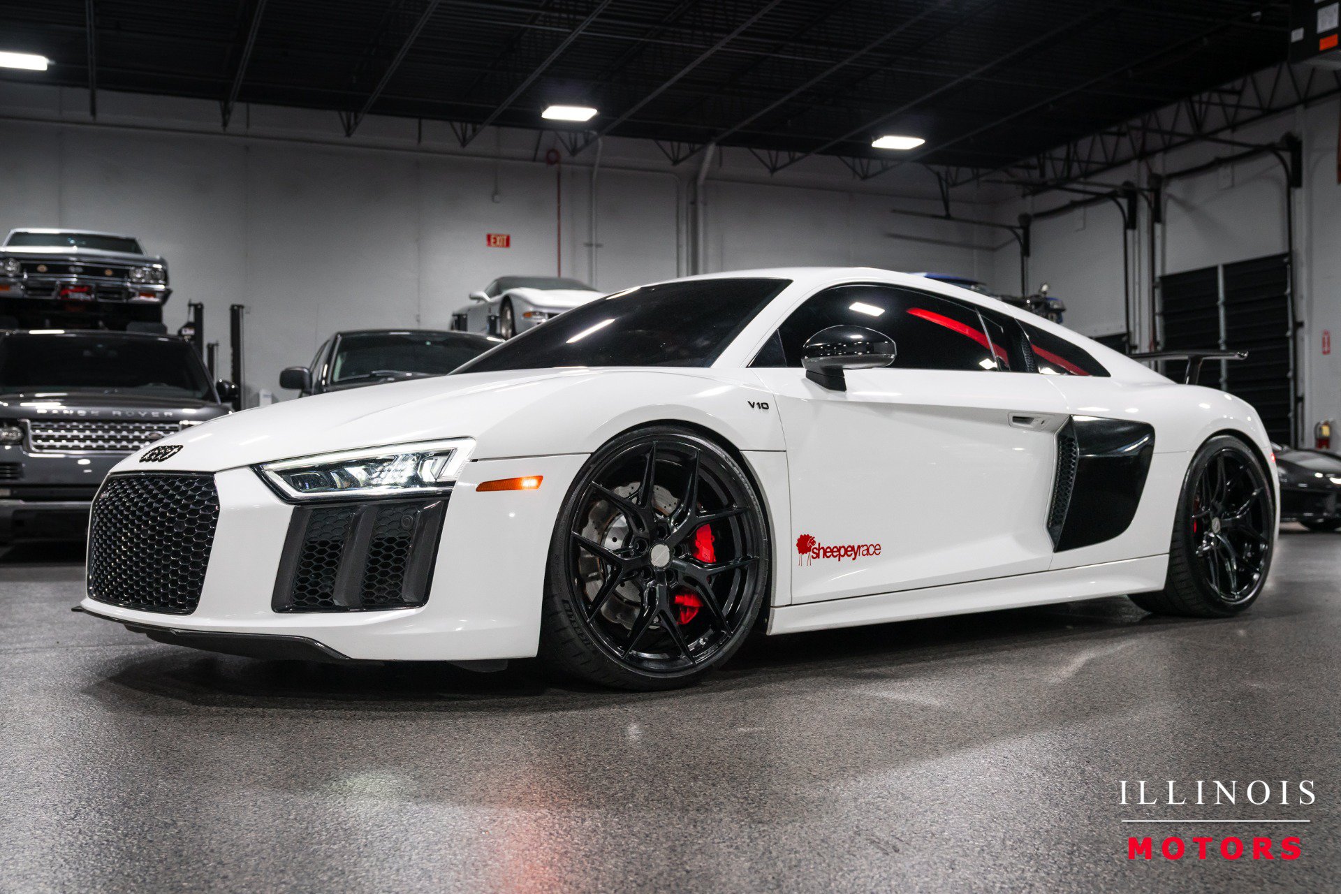 Used 2018 Audi R8 V10 w/ Premium Package RWD image 1