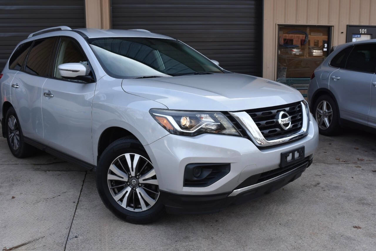 Used 2017 Nissan Pathfinder S image 4