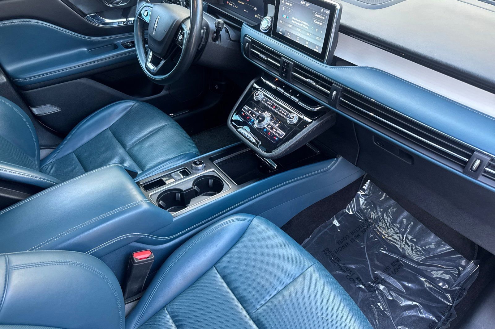 Used 2021 Lincoln Corsair Reserve w/ Equipment Group 201A image 16