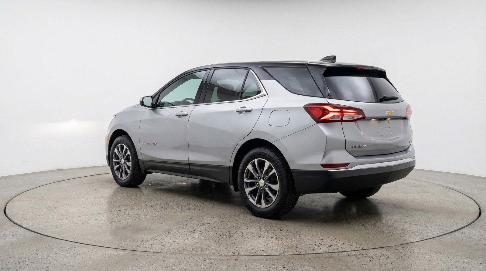 Used 2025 Chevrolet Equinox LT image 6