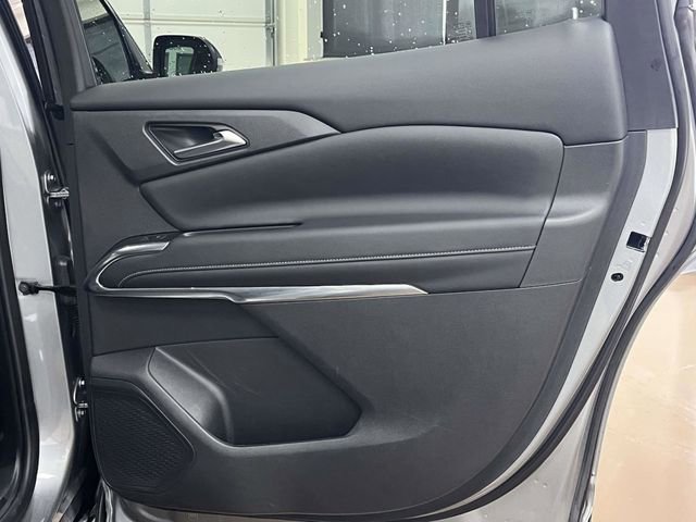Used 2024 Chevrolet Traverse LT image 26