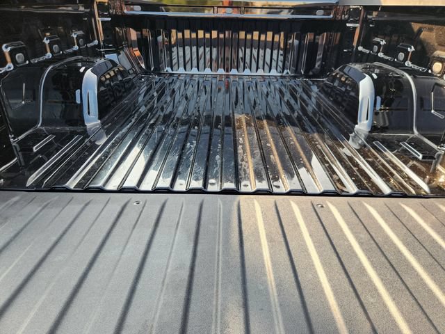 Used 2026 Chevrolet Silverado 1500 Custom RWD image 32