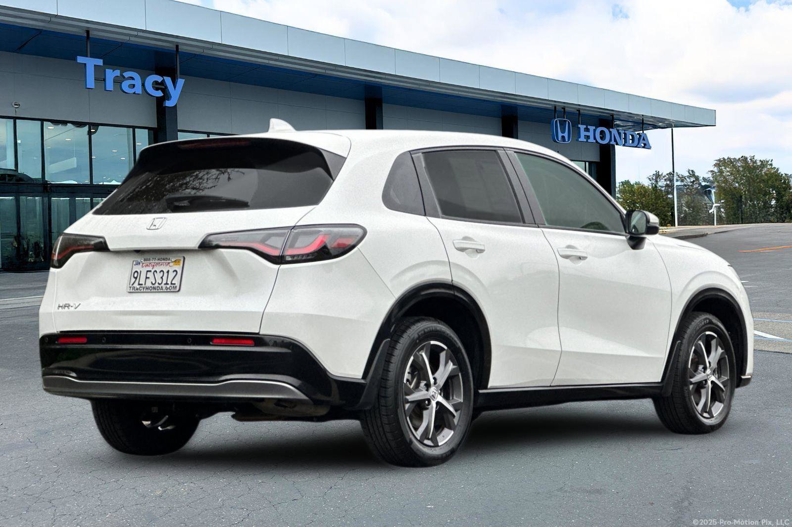 Used 2024 Honda HR-V EX-L image 6