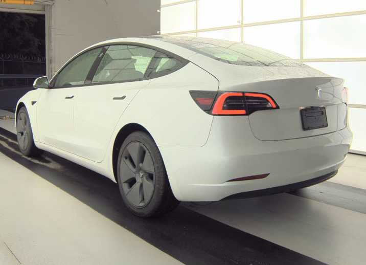 Used 2023 Tesla Model 3 Standard Range RWD image 3