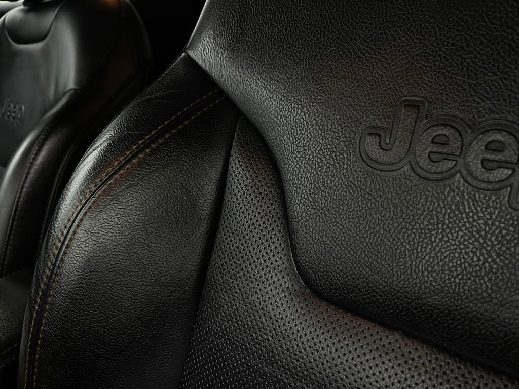 Used 2018 Jeep Compass Limited image 16