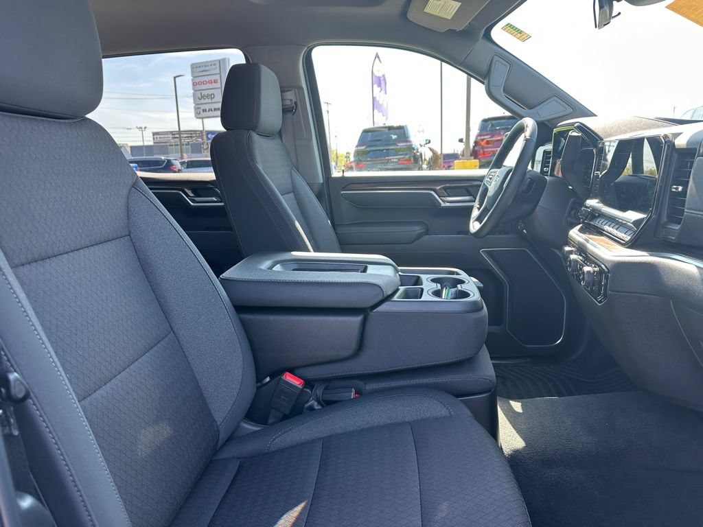 Used 2026 Chevrolet Silverado 1500 RST AWD/4WD image 18
