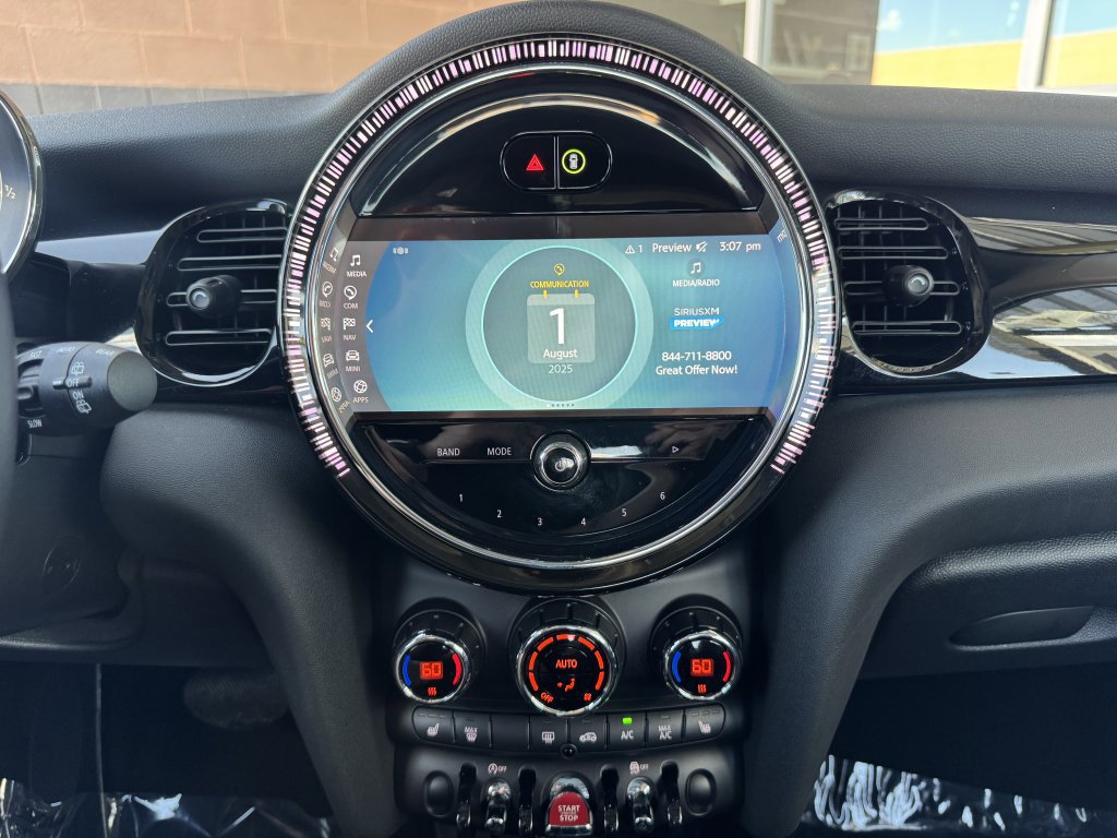 Used 2024 MINI Cooper 2-Door Hardtop FWD image 18