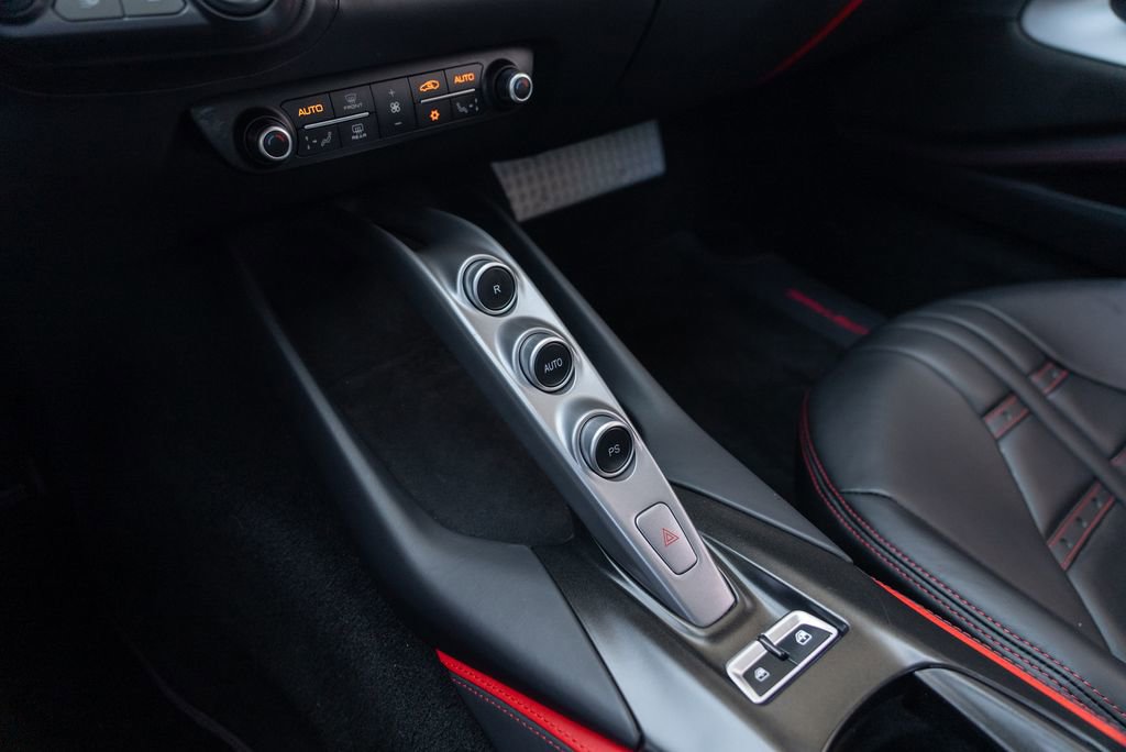 Used 2018 Ferrari 812 Superfast RWD image 52