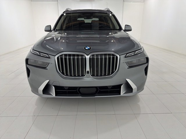 Used 2024 BMW X7 xDrive40i image 8