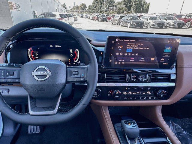New 2026 Nissan Pathfinder Platinum AWD/4WD image 11