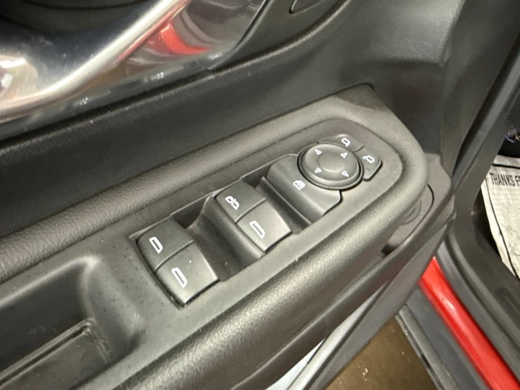 Used 2023 GMC Terrain SLT AWD/4WD image 22