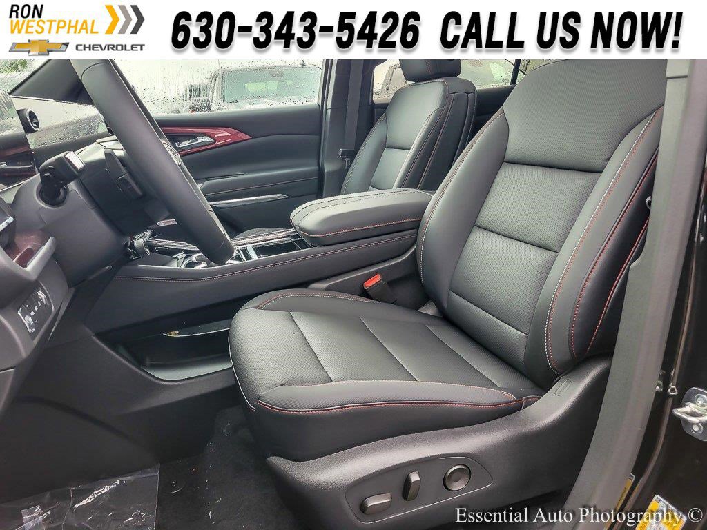 New 2026 Chevrolet Traverse Z71 w/ Driver Confidence Package AWD/4WD image 8