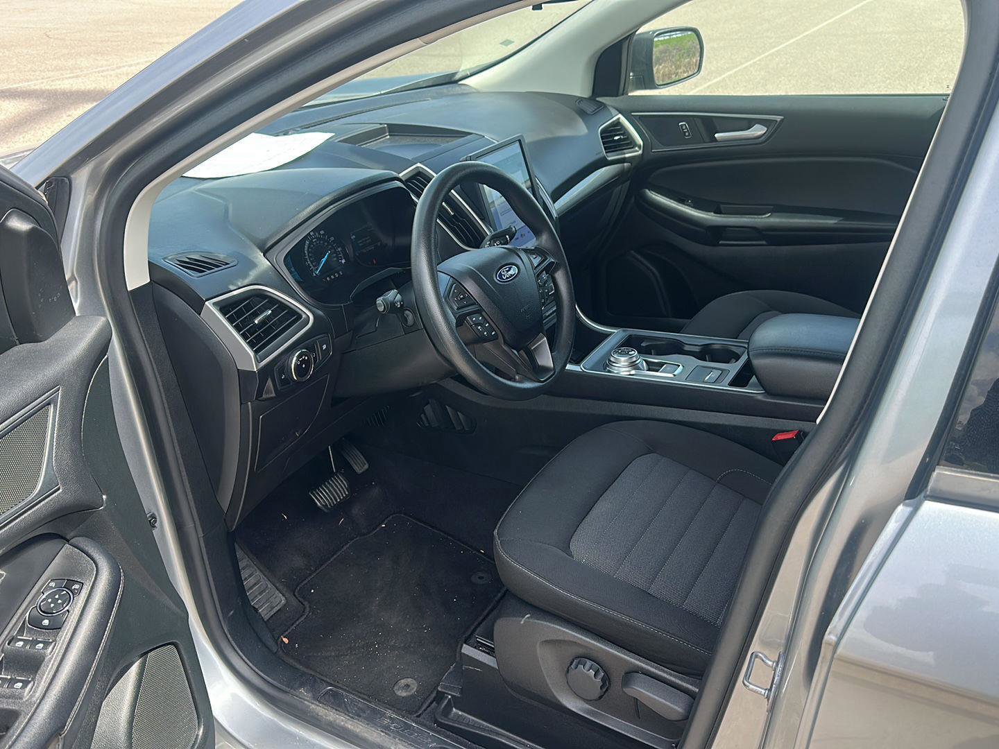 Used 2023 Ford Edge SE AWD/4WD image 8