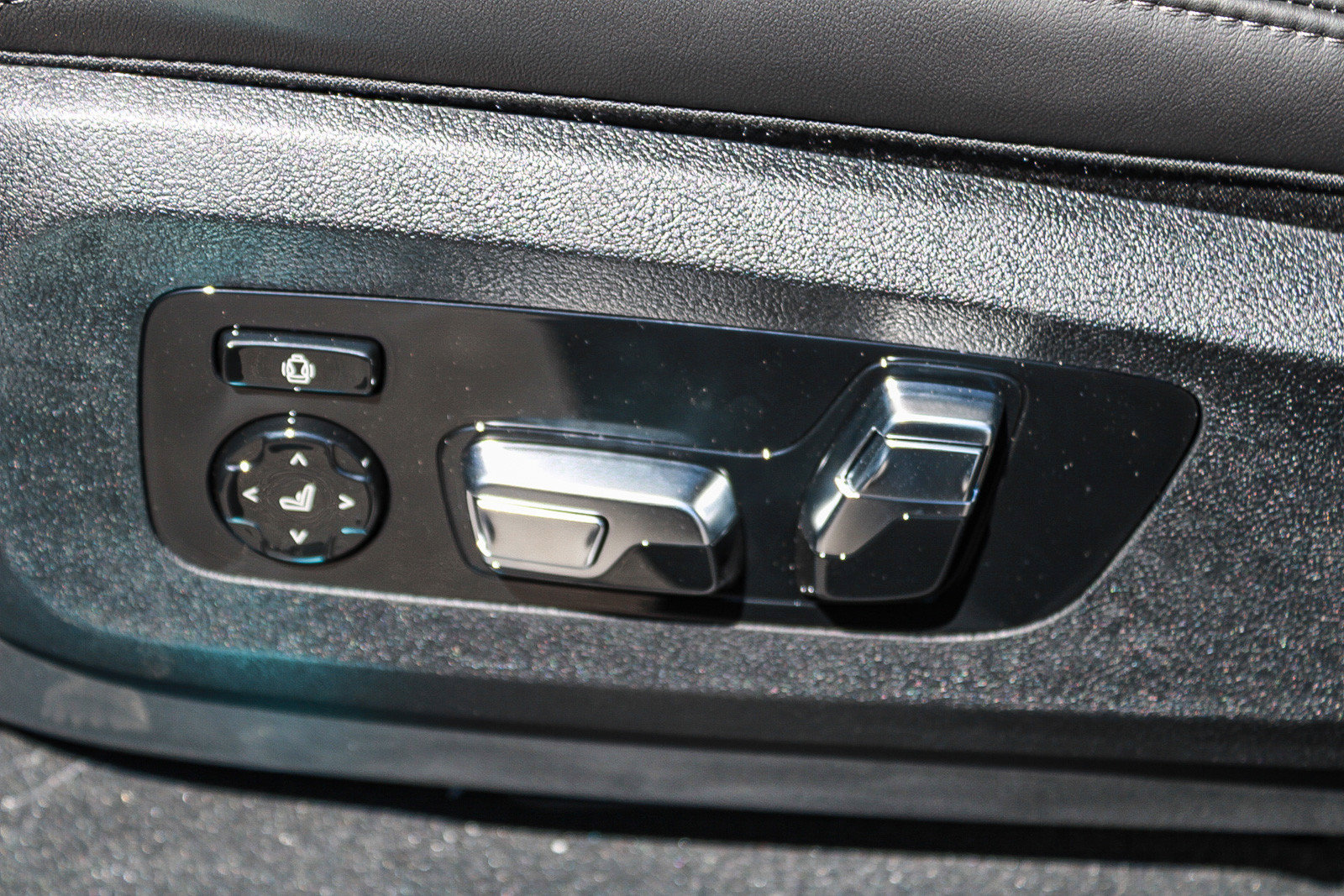 New 2027 BMW X7 M60i AWD/4WD image 20