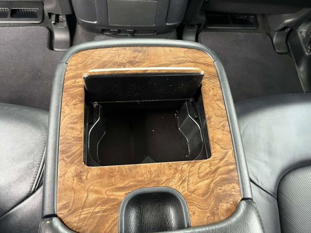 Used 2021 Nissan Armada SL w/ Captain's Chairs Package AWD/4WD image 9