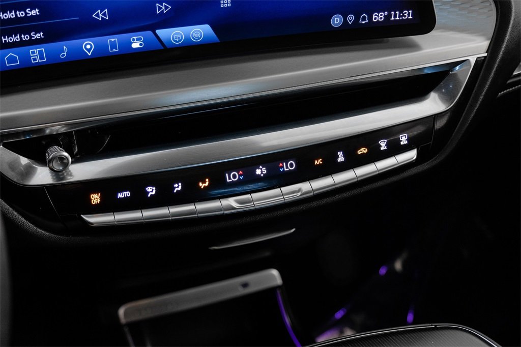 Used 2024 Cadillac Lyriq Luxury image 23