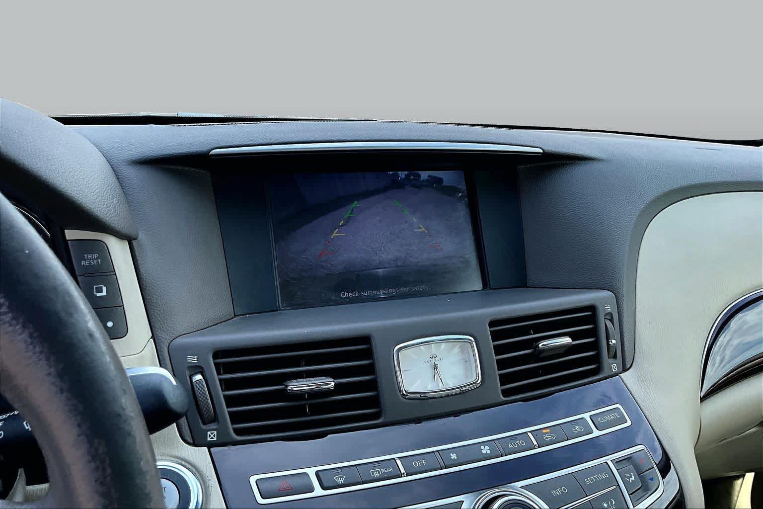 Used 2012 INFINITI M37 w/ Premium Pkg RWD image 32