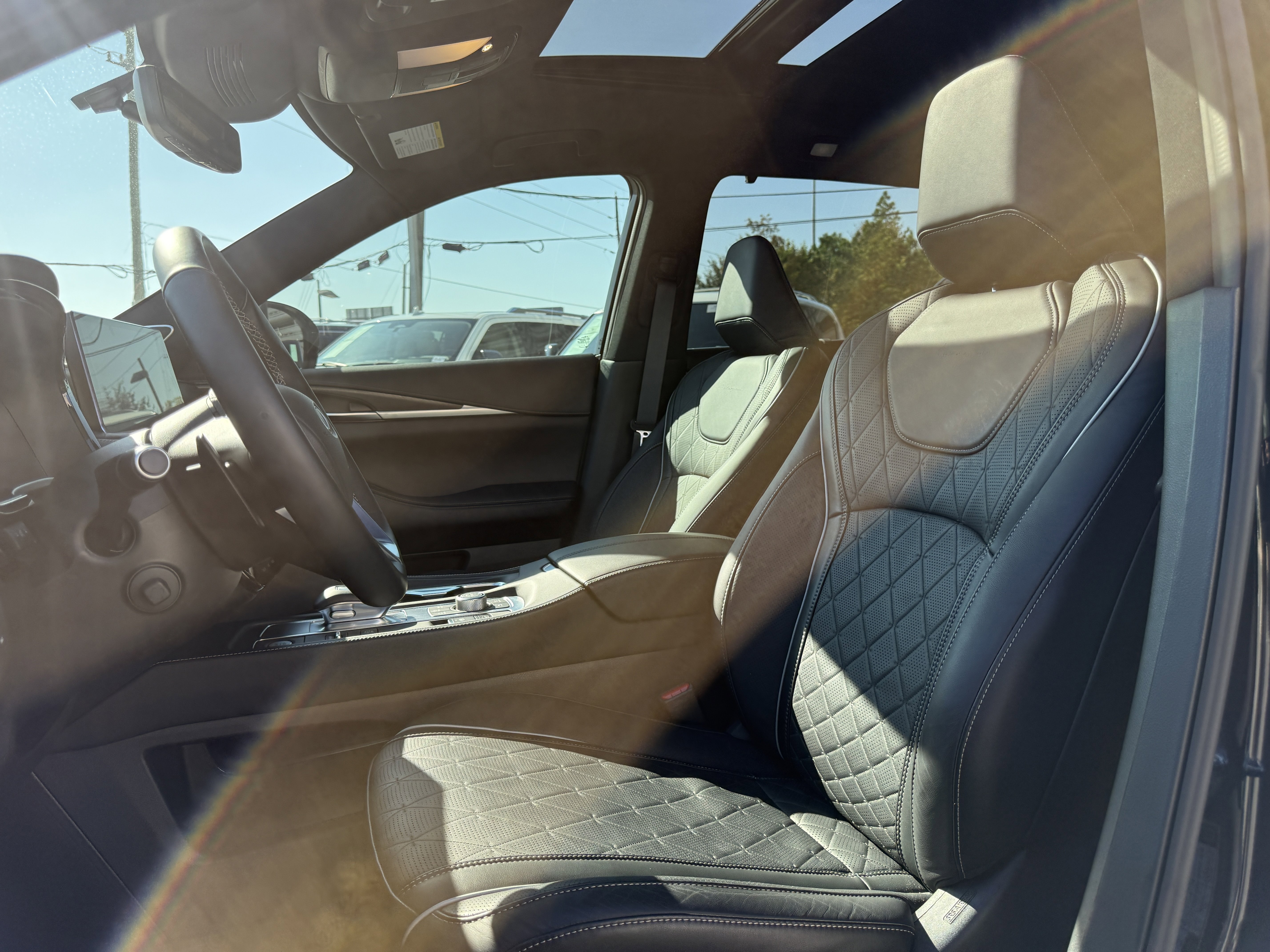 Certified 2025 INFINITI QX60 Autograph w/ Cargo Package image 12