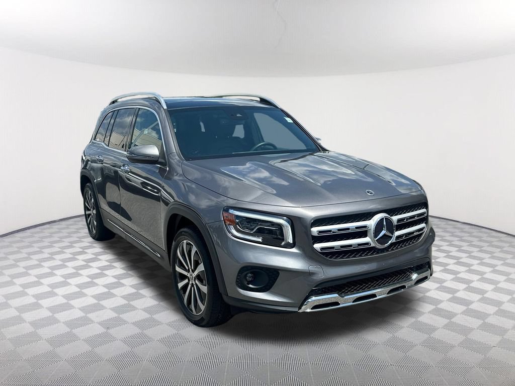 Used 2021 Mercedes-Benz GLB 250 4MATIC image 3