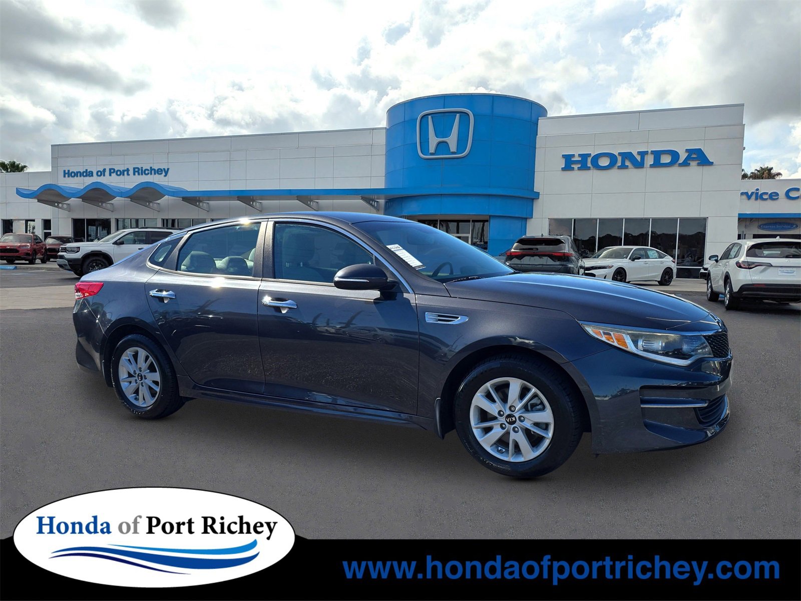 Used 2017 Kia Optima LX image 1