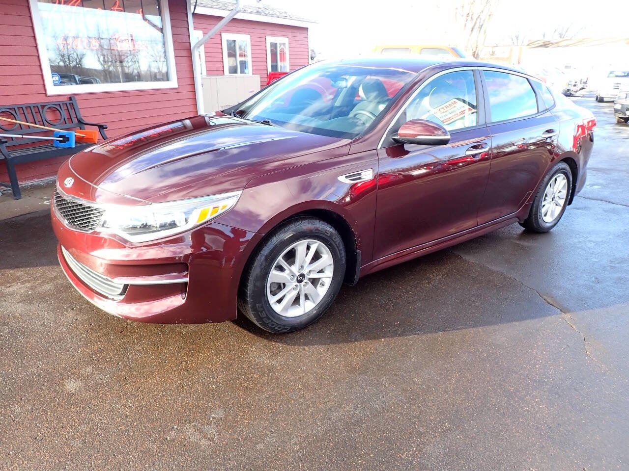 Used 2016 Kia Optima LX w/ LX Convenience Package image 3