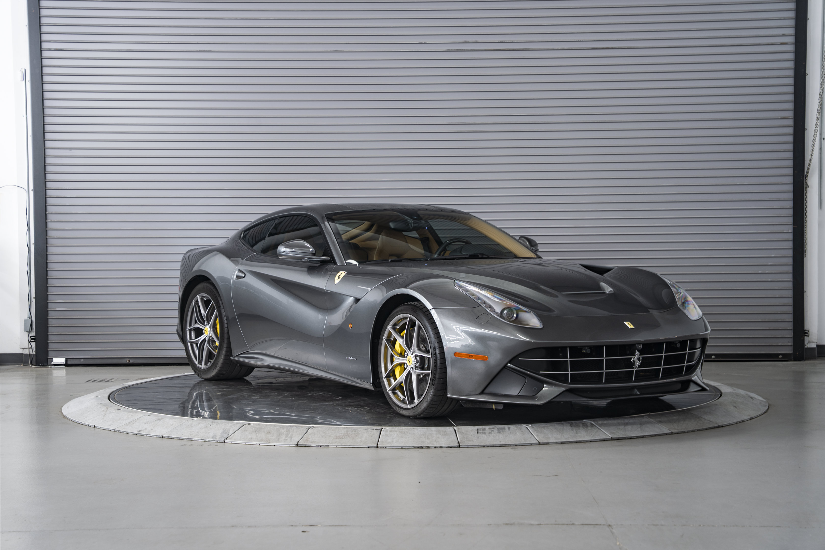 Used 2014 Ferrari F12 Berlinetta RWD image 7