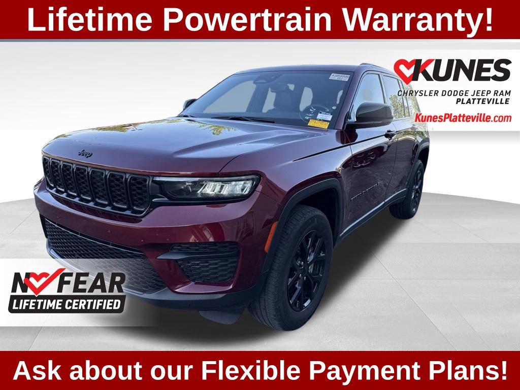 Used 2024 Jeep Grand Cherokee Altitude AWD/4WD image 9