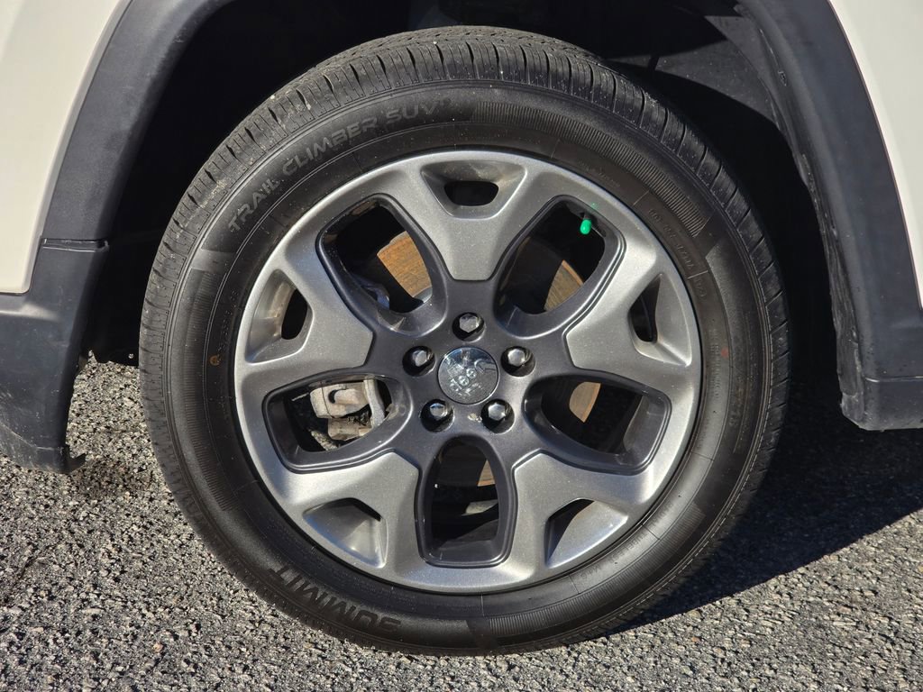 Used 2021 Jeep Compass Limited w/ Sun and Sound Group image 23