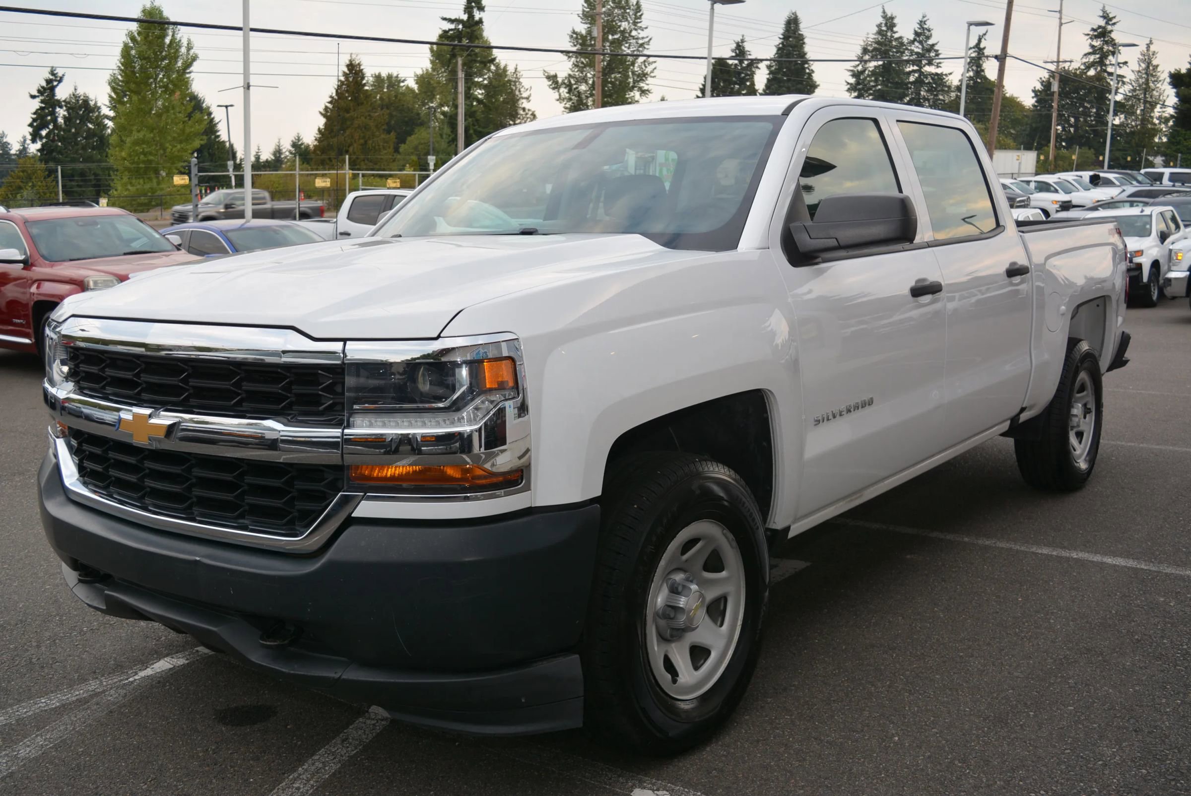 Used 2018 Chevrolet Silverado 1500 W/T w/ Trailering Package AWD/4WD image 3