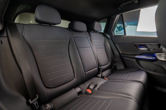 New 2025 Mercedes-Benz GLC 350e 4MATIC image 33
