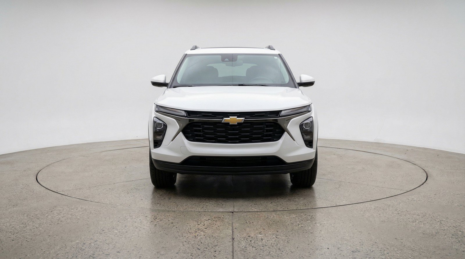 Used 2025 Chevrolet TrailBlazer LT FWD image 2