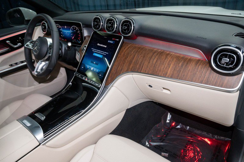 New 2026 Mercedes-Benz GLC 300 image 15